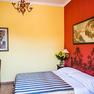 Kamer met een Queen Size Bed